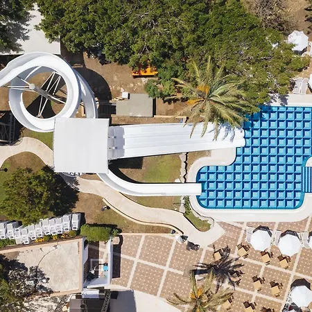 Selectum Family Hotel Side